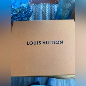 3 Louis Vuitton Items Tan Box with Navy Logo and 2 shopping bags